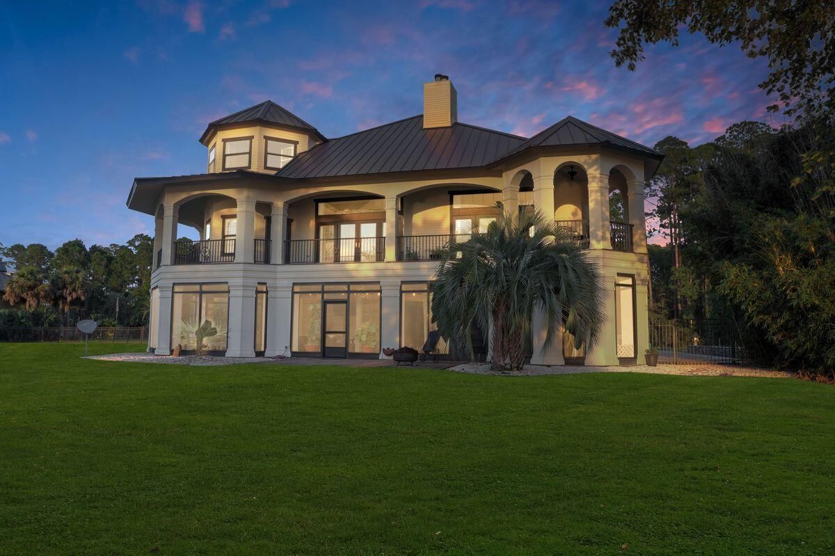 Backyard, Exterior, Facade, French Provincial