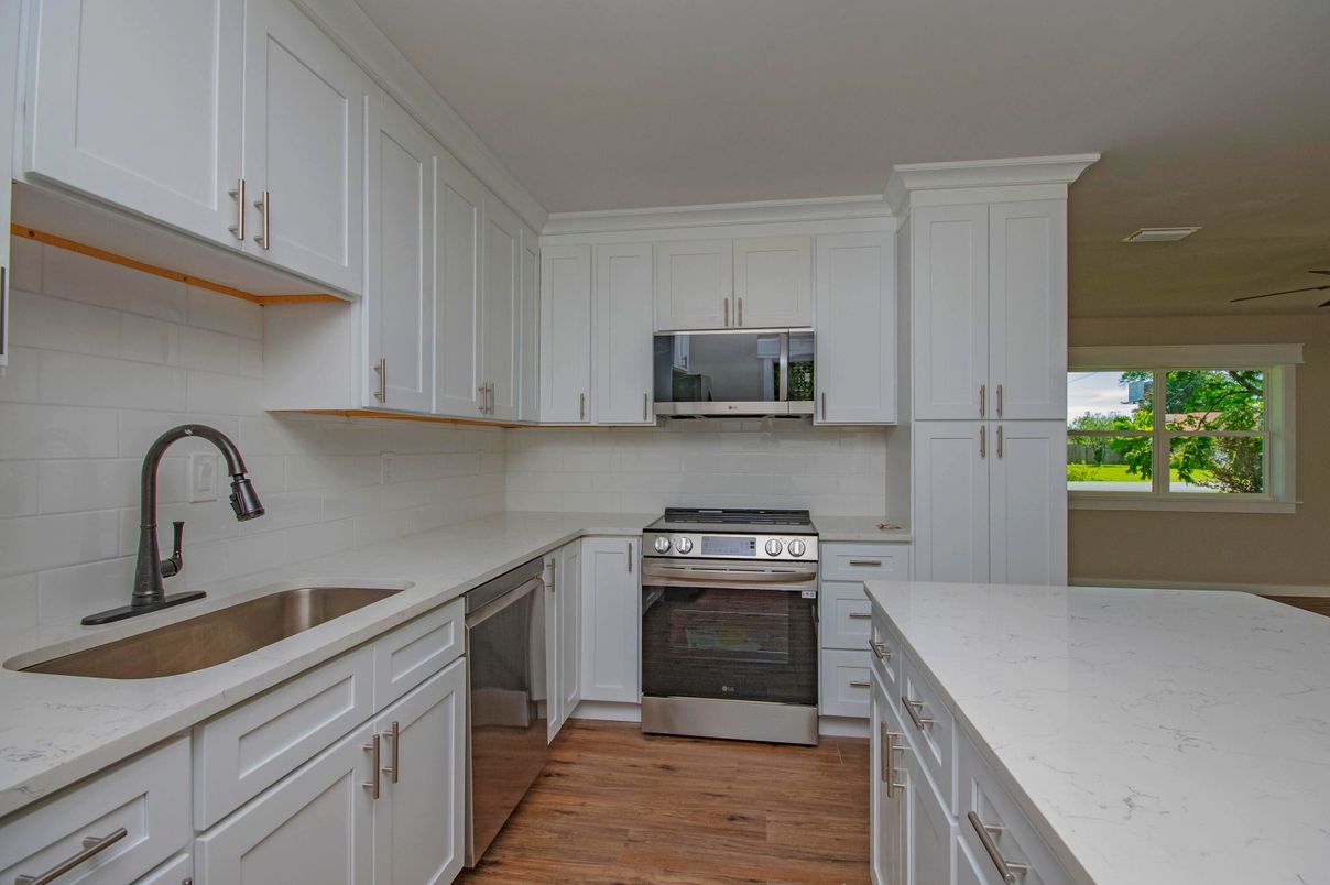 Interior, Kitchen, Stainless Steel Appliances, Wood Texture Flooring