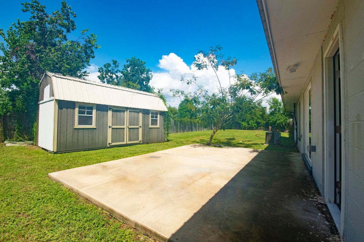 Backyard, Exterior