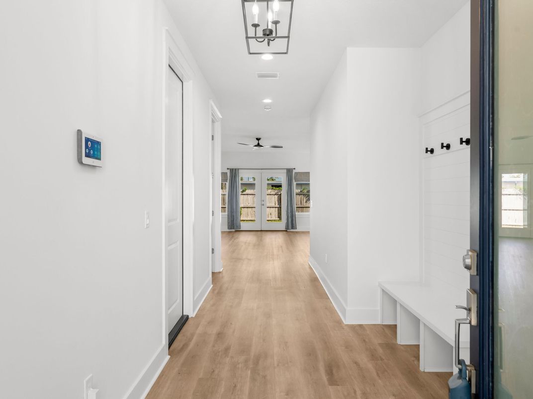 Interior, Recessed Lighting, Wood Texture Flooring