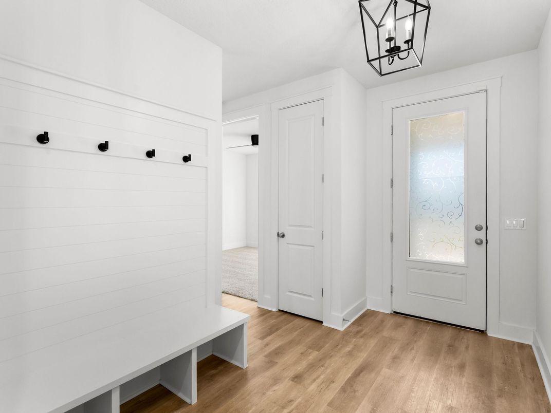 Interior, Pendant Lights, Wood Texture Flooring