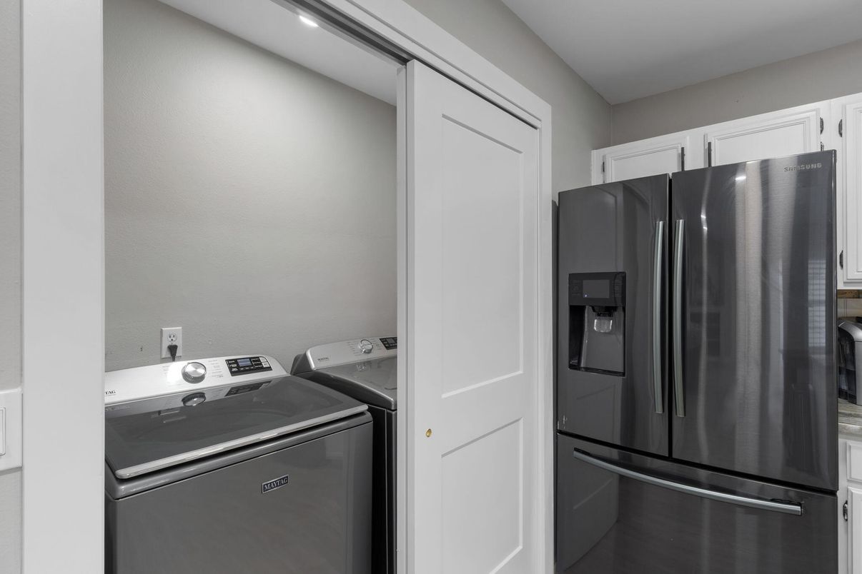 Interior, Recessed Lighting, Washer