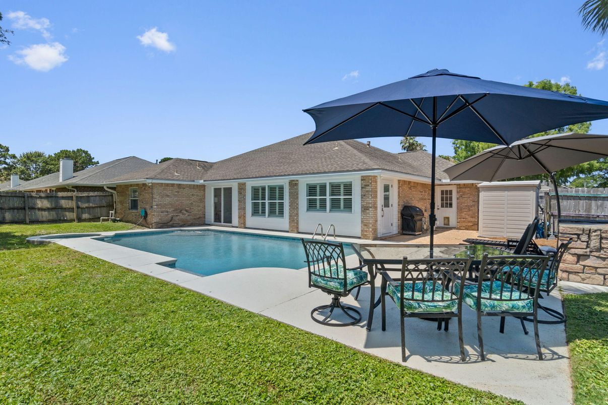 Backyard, Exterior, Pool
