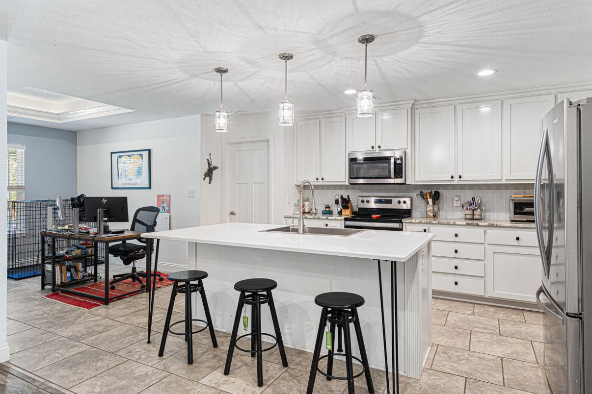 Interior, Kitchen, Pendant Lights, Recessed Lighting, Stainless Steel Appliances