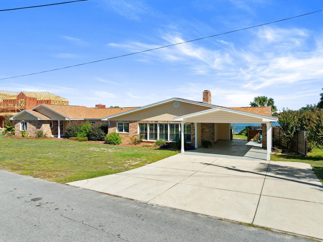 Backyard, Exterior, Facade, Ranch