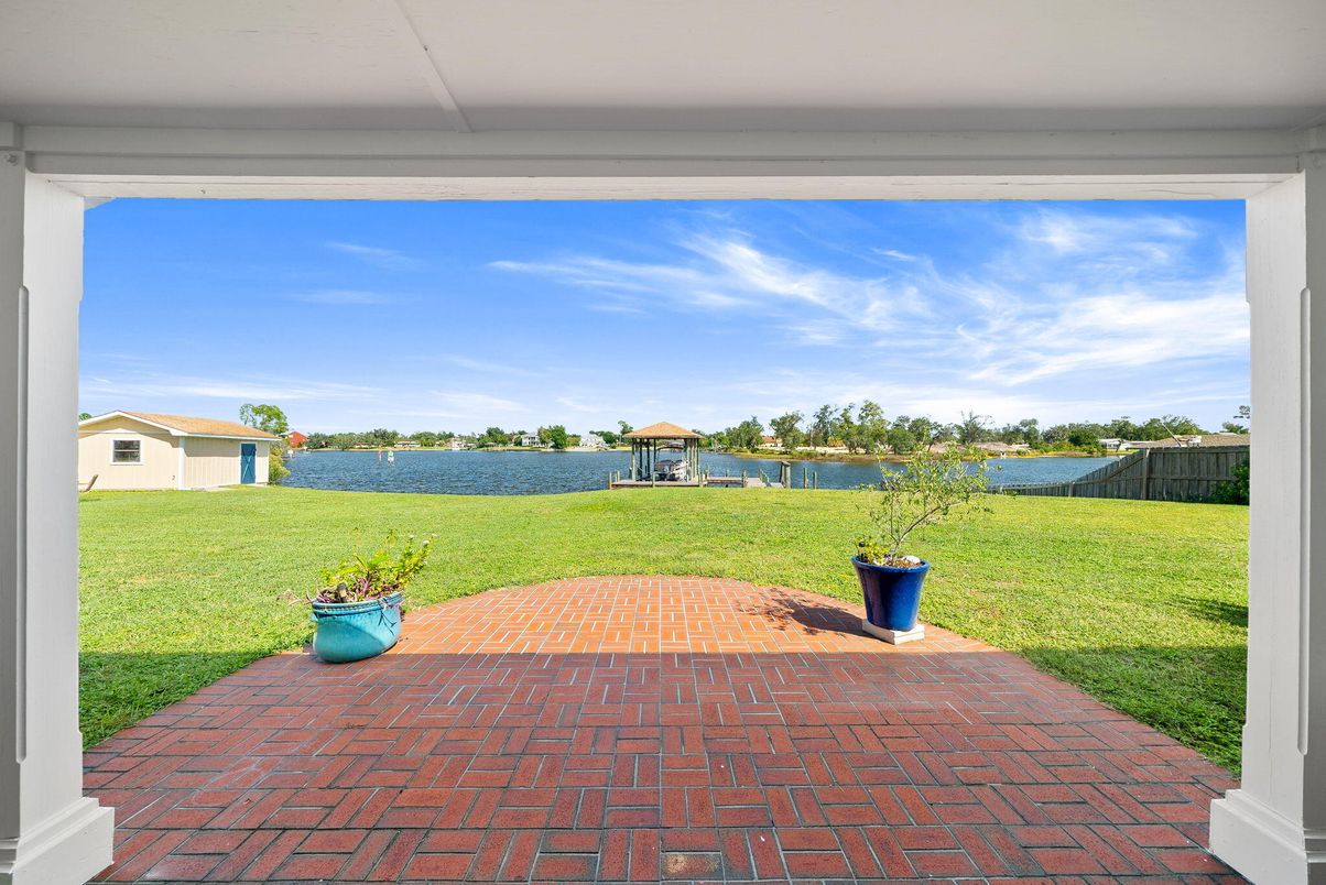 Backyard, Exterior, Water