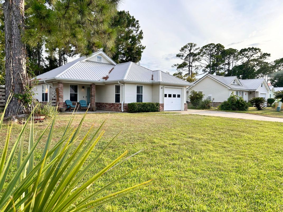 Backyard, Detached Garage, Exterior