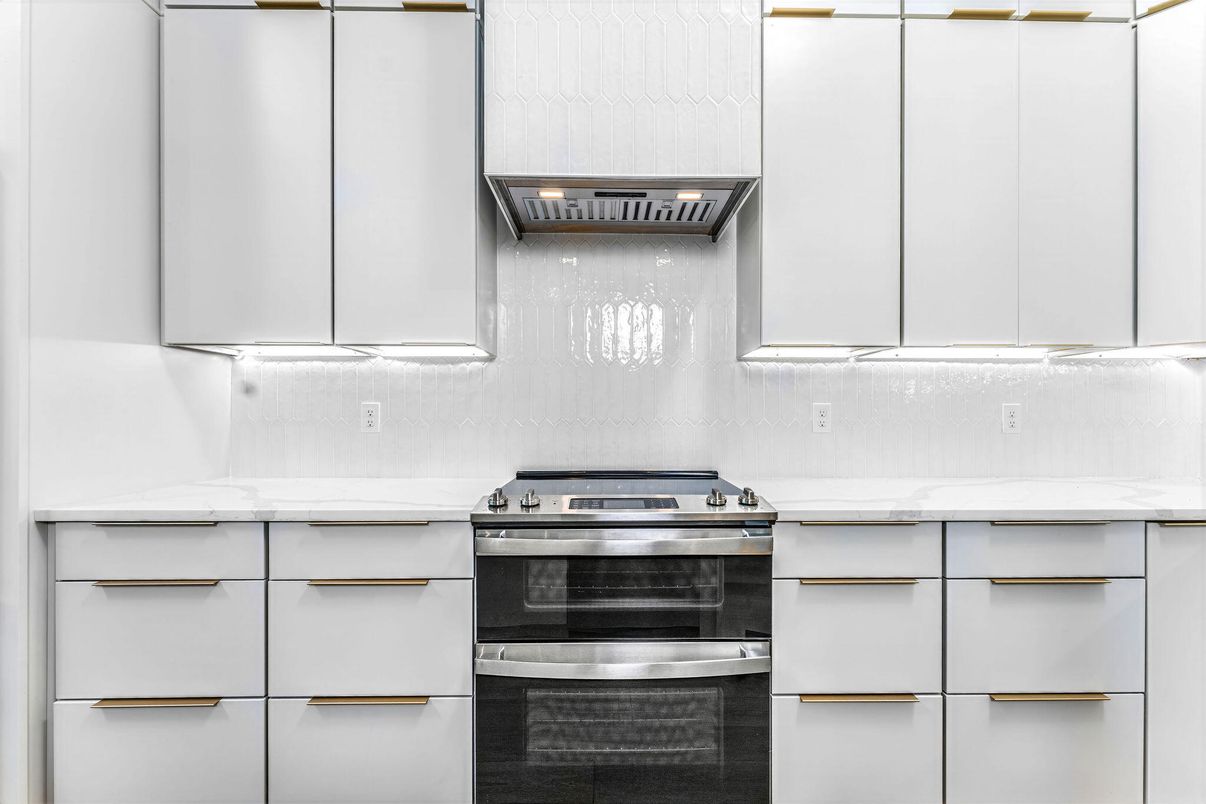 Interior, Kitchen, Stainless Steel Appliances