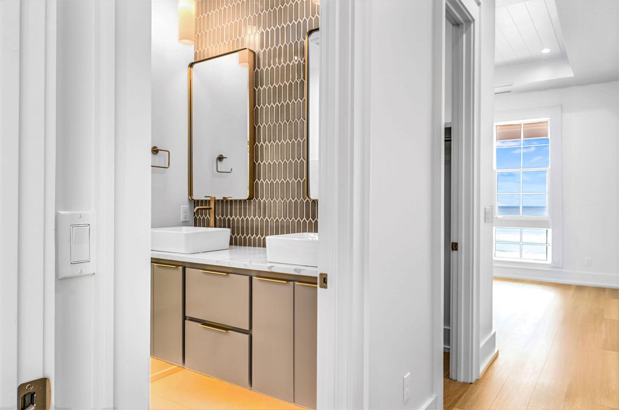 Bathroom, Interior, Recessed Lighting, Wood Texture Flooring