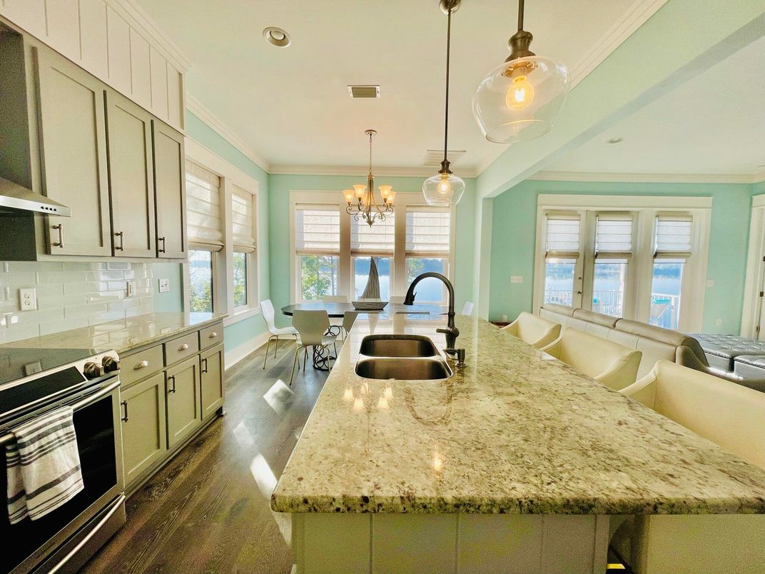 Chandelier, Dining room, Interior, Kitchen, Pendant Lights, Recessed Lighting, Wood Texture Flooring