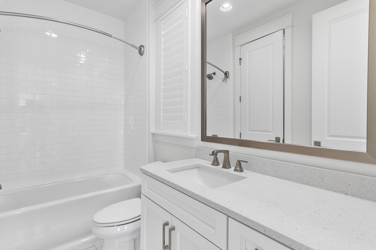 Bathroom, Interior, Recessed Lighting