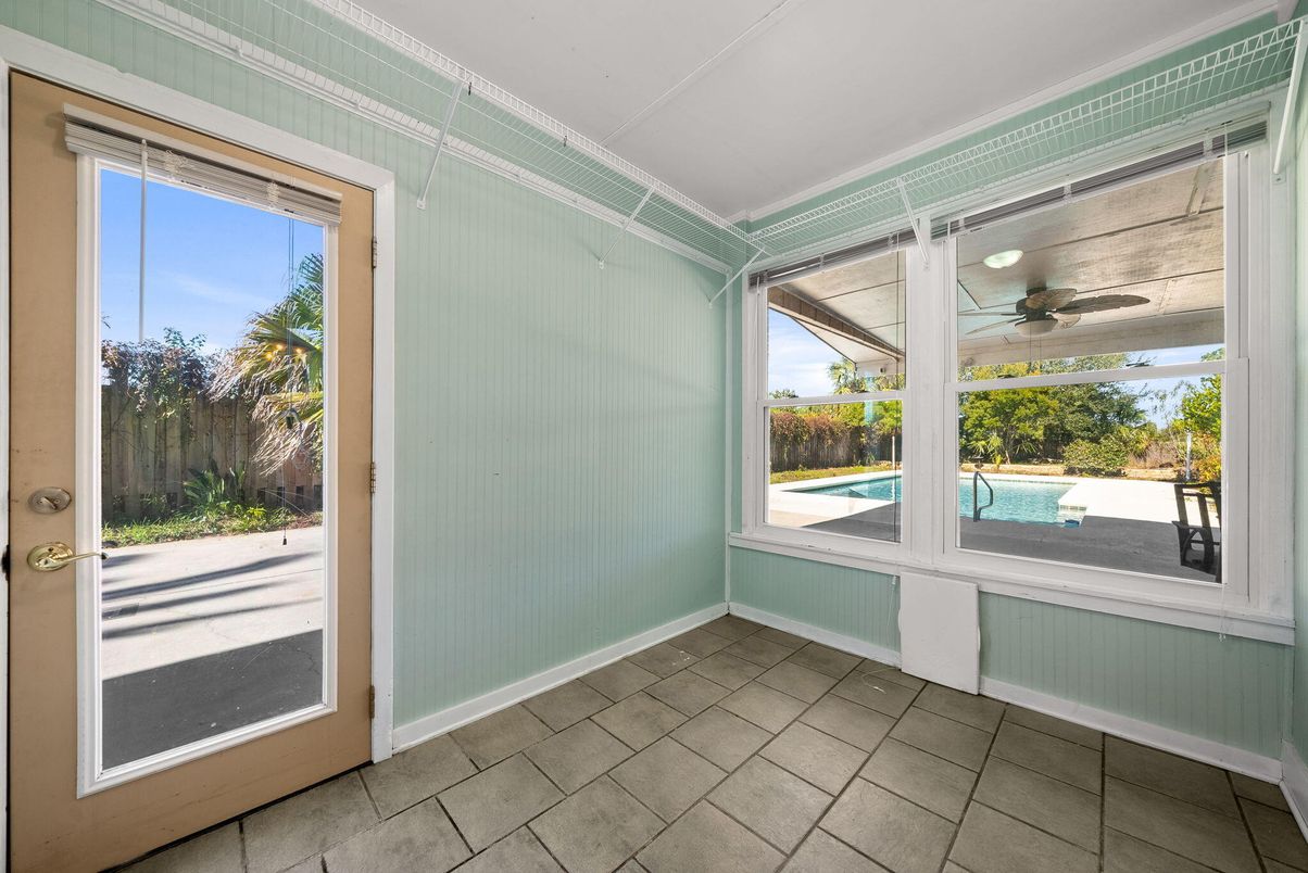 Empty room, Interior, Sun Room