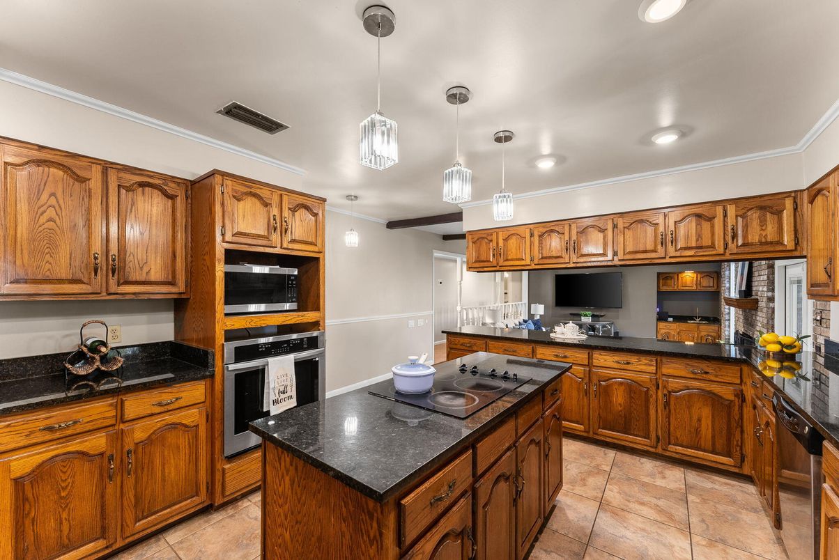 Interior, Kitchen, Pendant Lights, Recessed Lighting