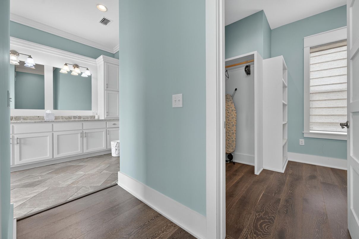 Bathroom, Interior, Recessed Lighting, Wood Texture Flooring