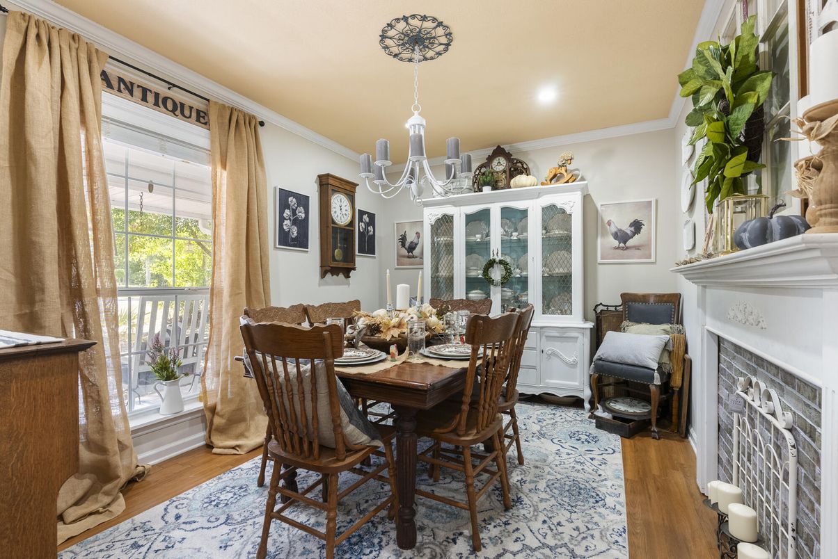 Chandelier, Dining room, Fireplace, Interior, Recessed Lighting, Wood Texture Flooring