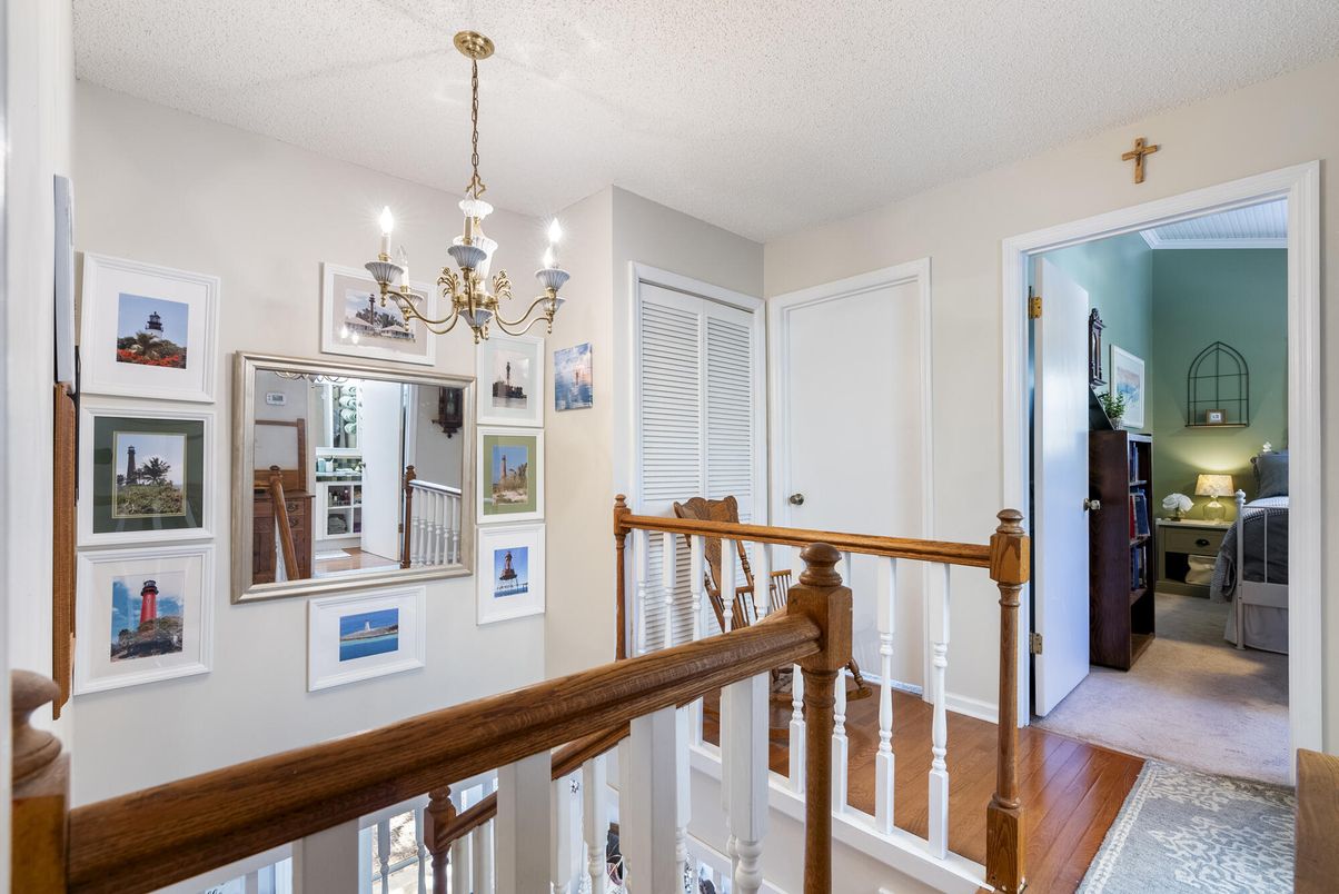 Chandelier, Interior