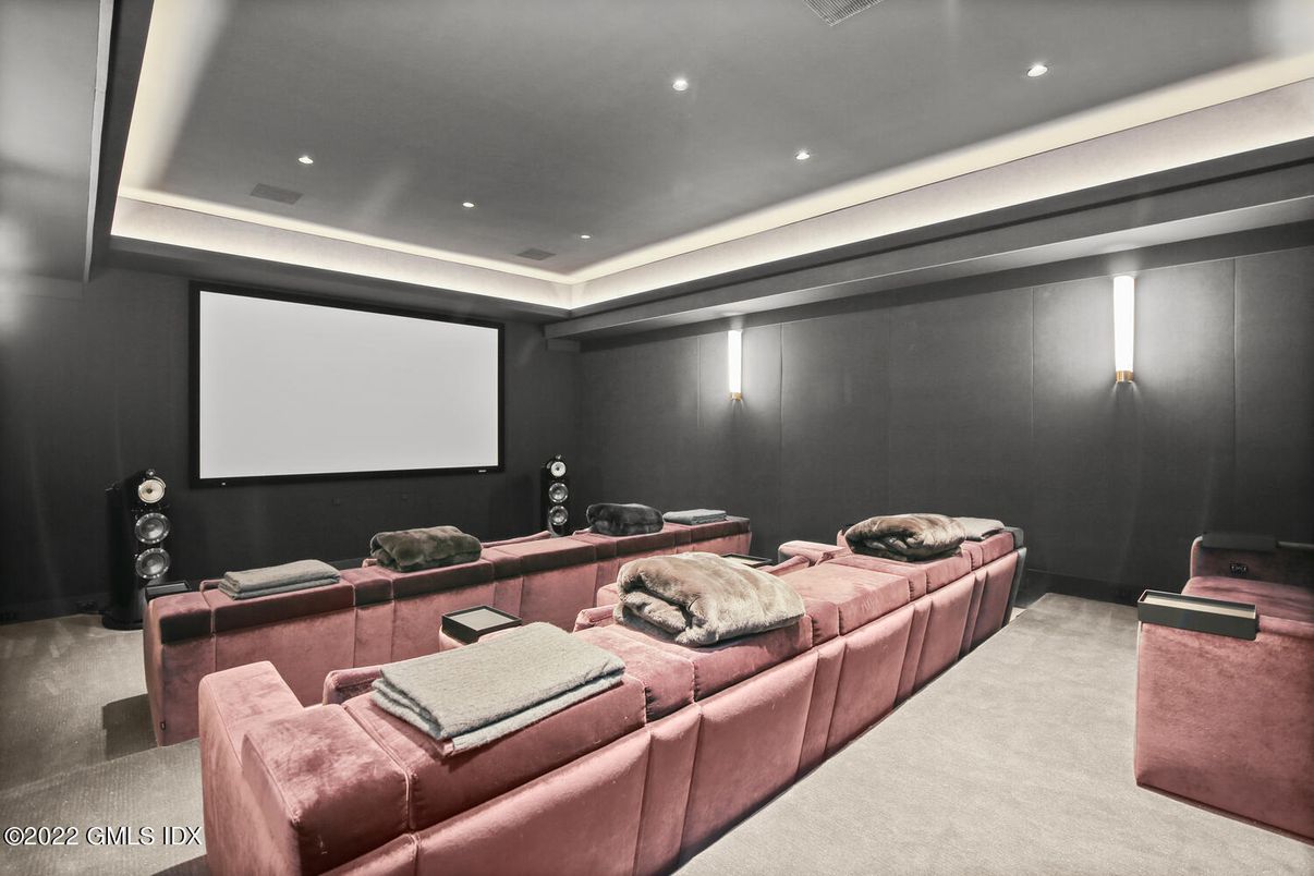 Interior, Projection Screen, Recessed Lighting, Theatre Room