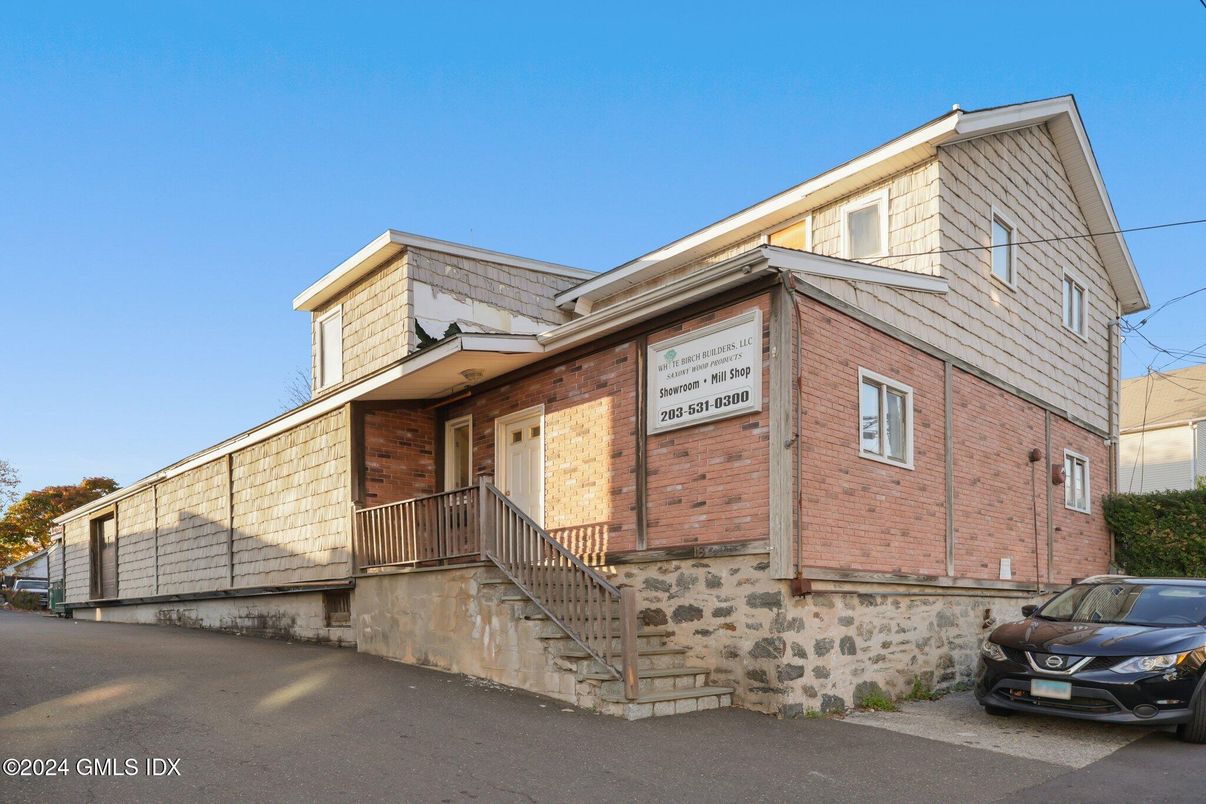 Exterior, Facade, Brick Facade, None