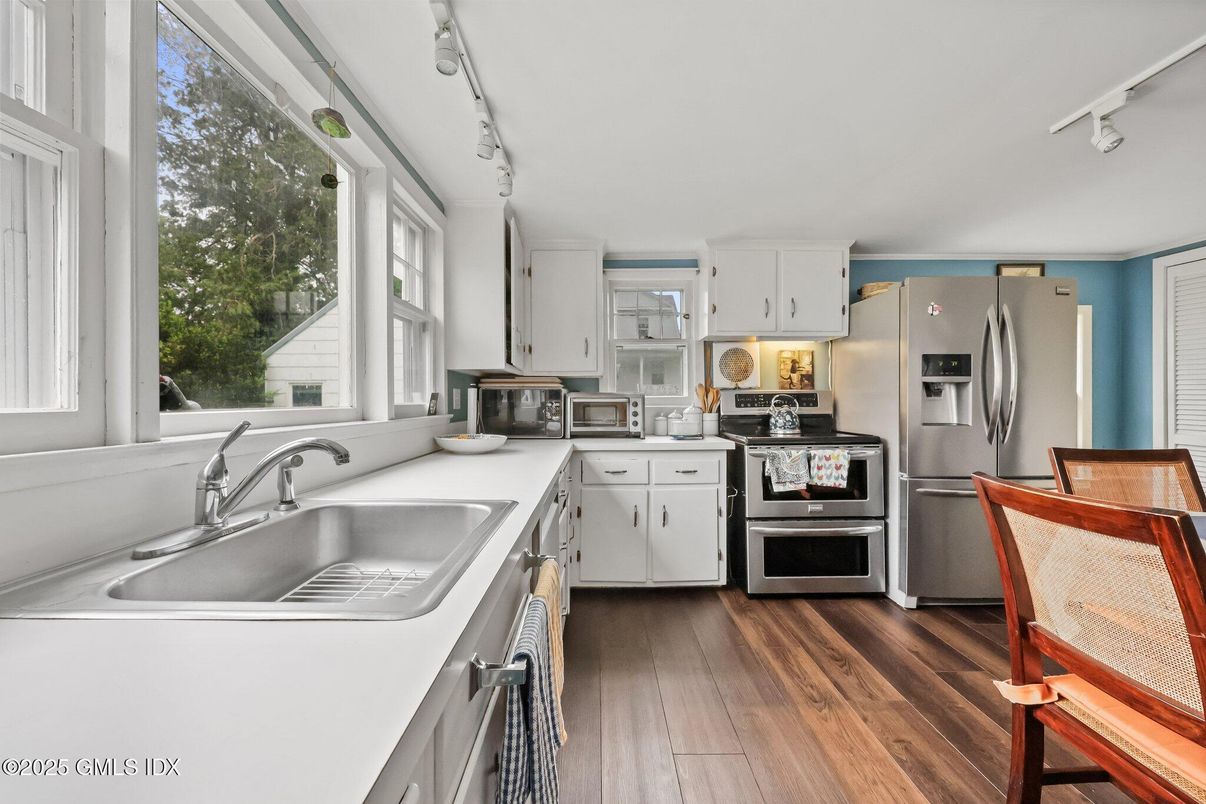 Interior, Kitchen, Stainless Steel Appliances, Wood Texture Flooring