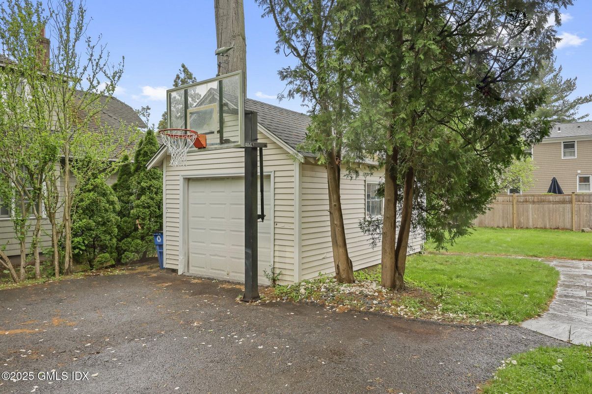 Backyard, Detached Garage, Exterior