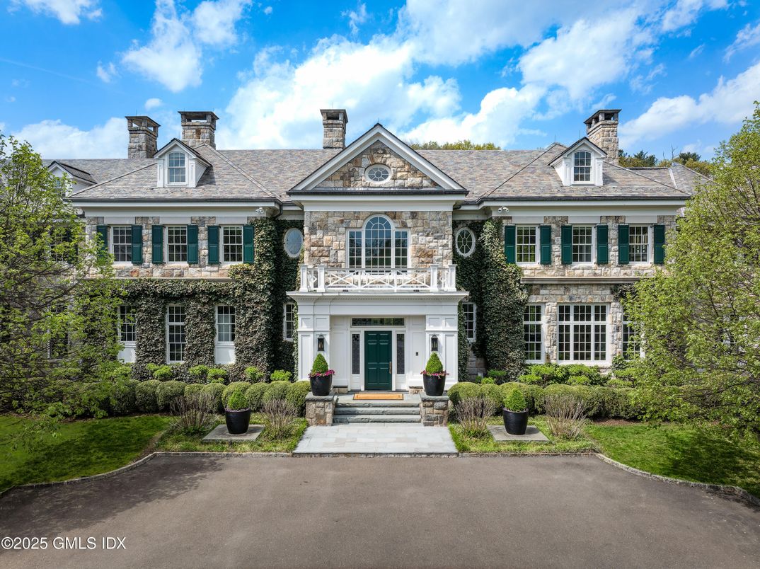 Exterior, Facade, French Provincial