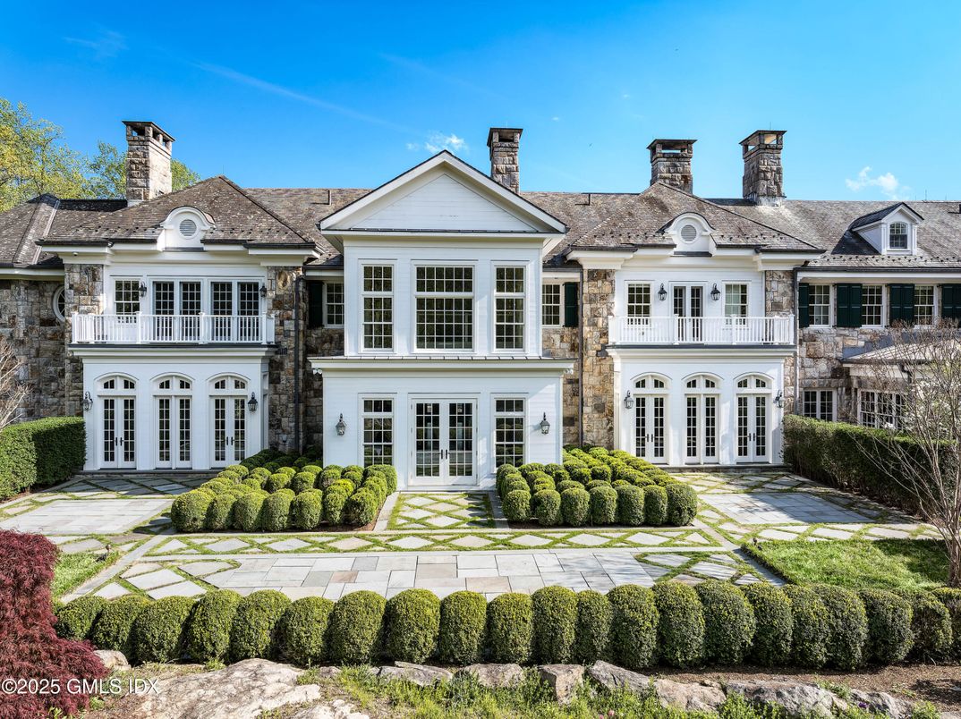 Exterior, Facade, French Provincial