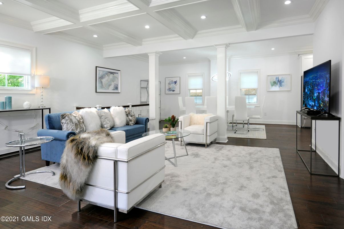 Interior, Living room, Recessed Lighting, Wood Texture Flooring