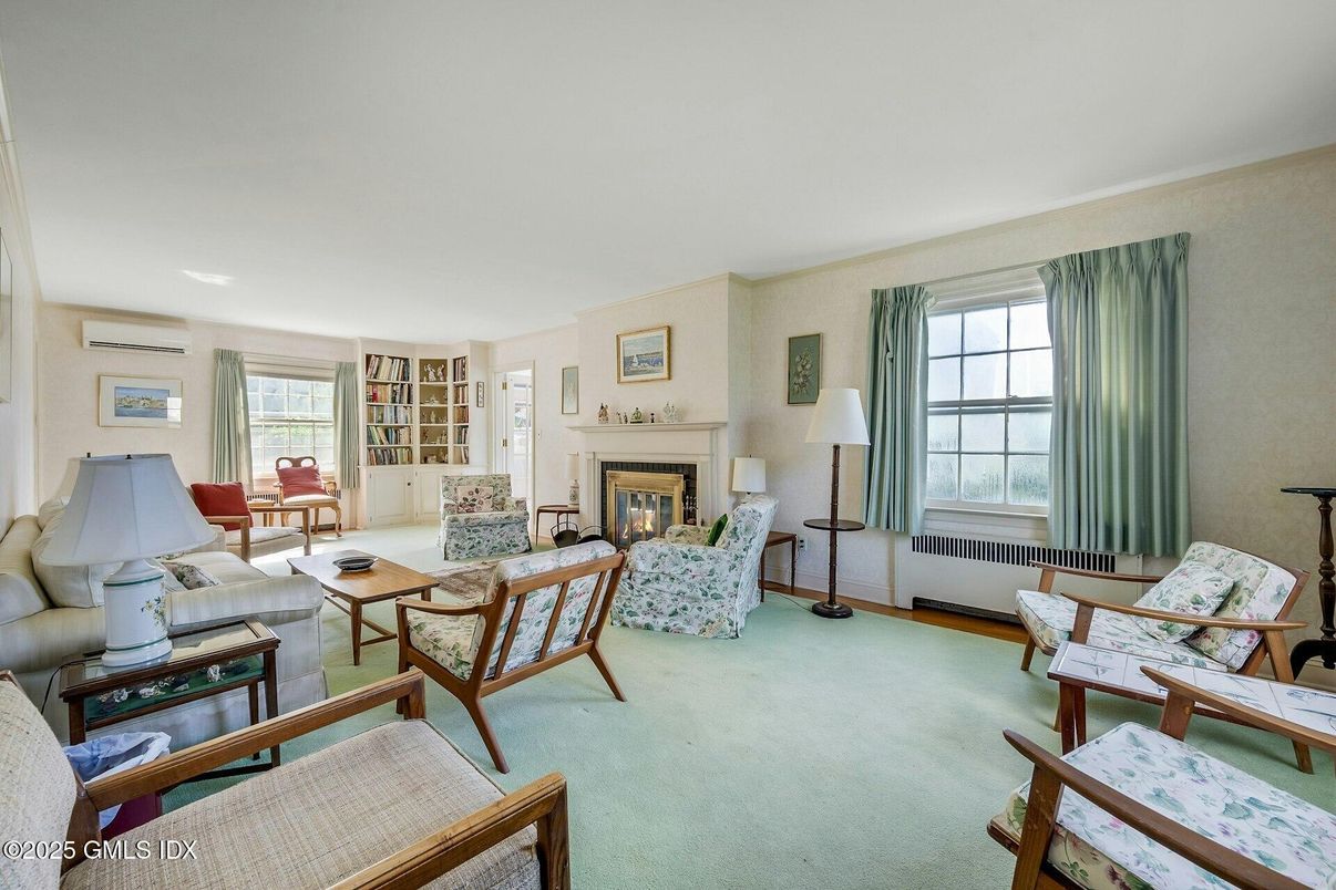 Fireplace, Interior, Living room