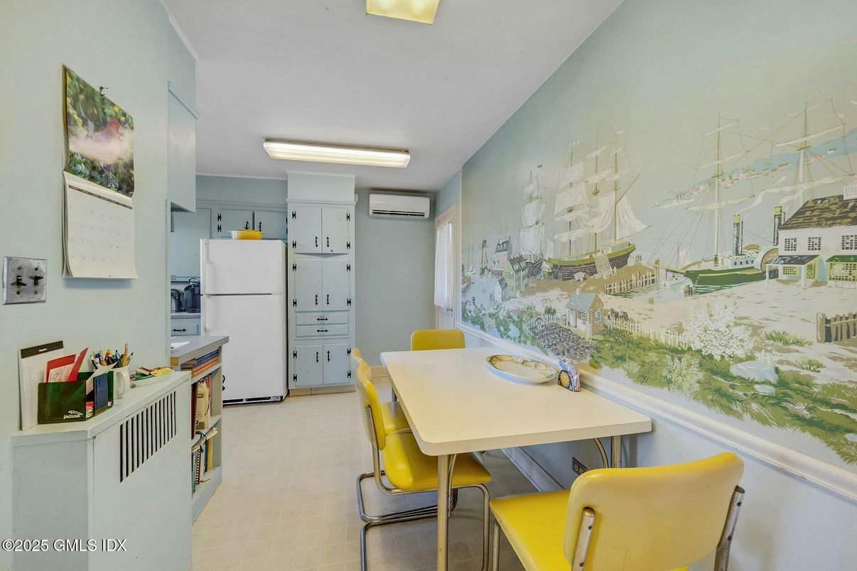 Dining room, Interior