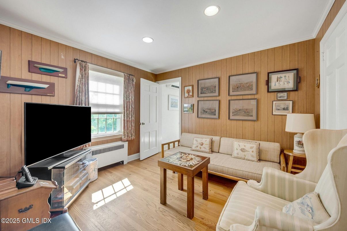 Interior, Living room, Recessed Lighting, Wood Texture Flooring, Wooden Walls