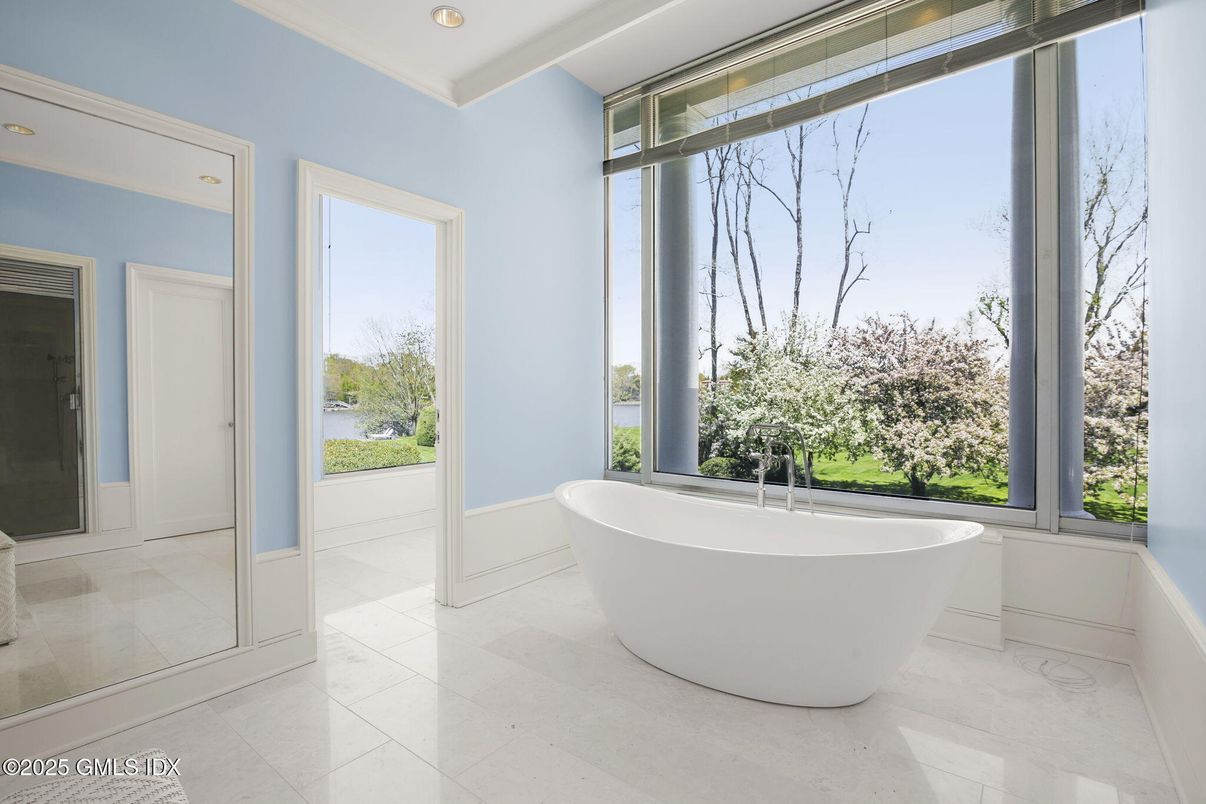 Bathroom, Free Standing Baths, Interior, Recessed Lighting