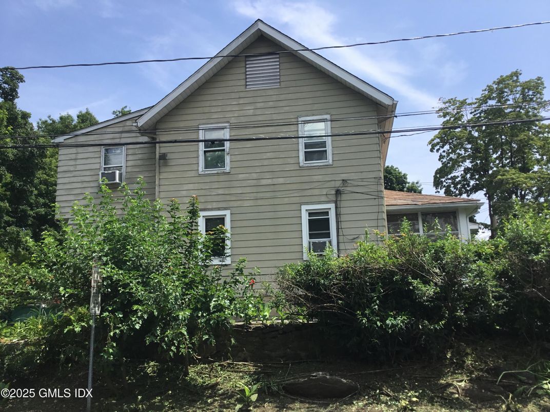 Exterior, Facade, Queen Anne Victorian