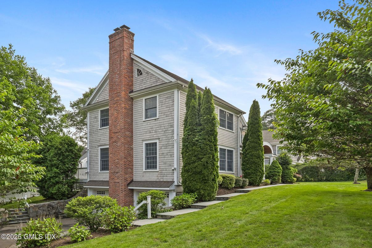 Backyard, Exterior, Facade, Brick Facade, Queen Anne Victorian