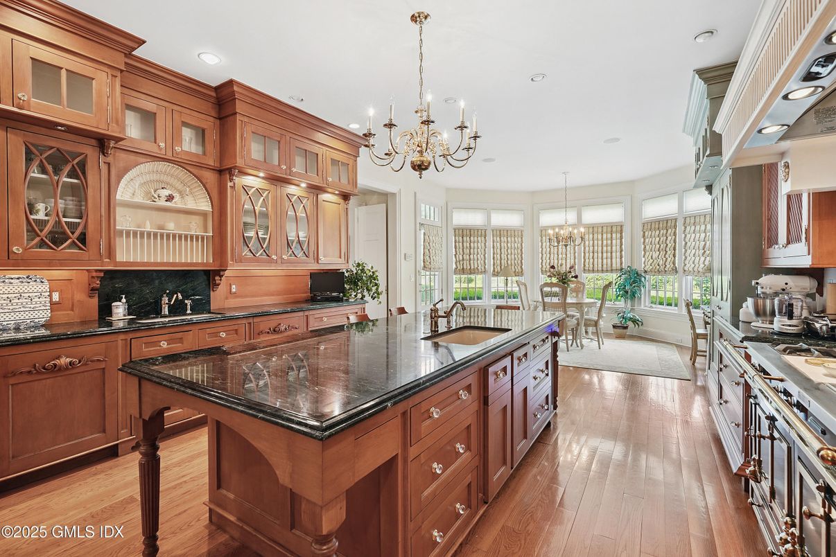 Chandelier, Dining room, Interior, Kitchen, Recessed Lighting, Wood Texture Flooring