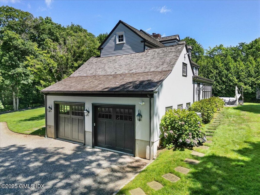 Backyard, Detached Garage, Exterior