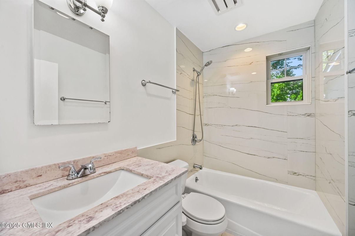 Bathroom, Interior, Marble Walls, Recessed Lighting