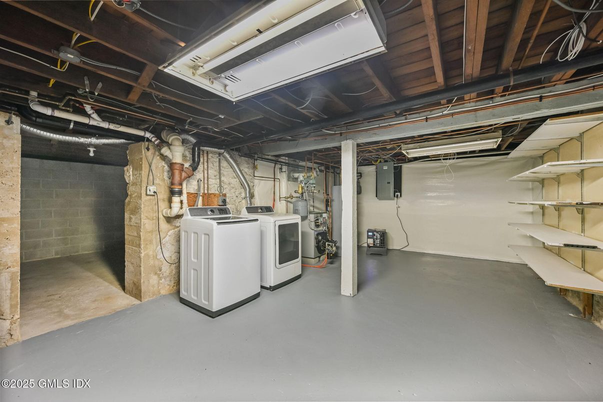 Interior, Stone Walls, Washer