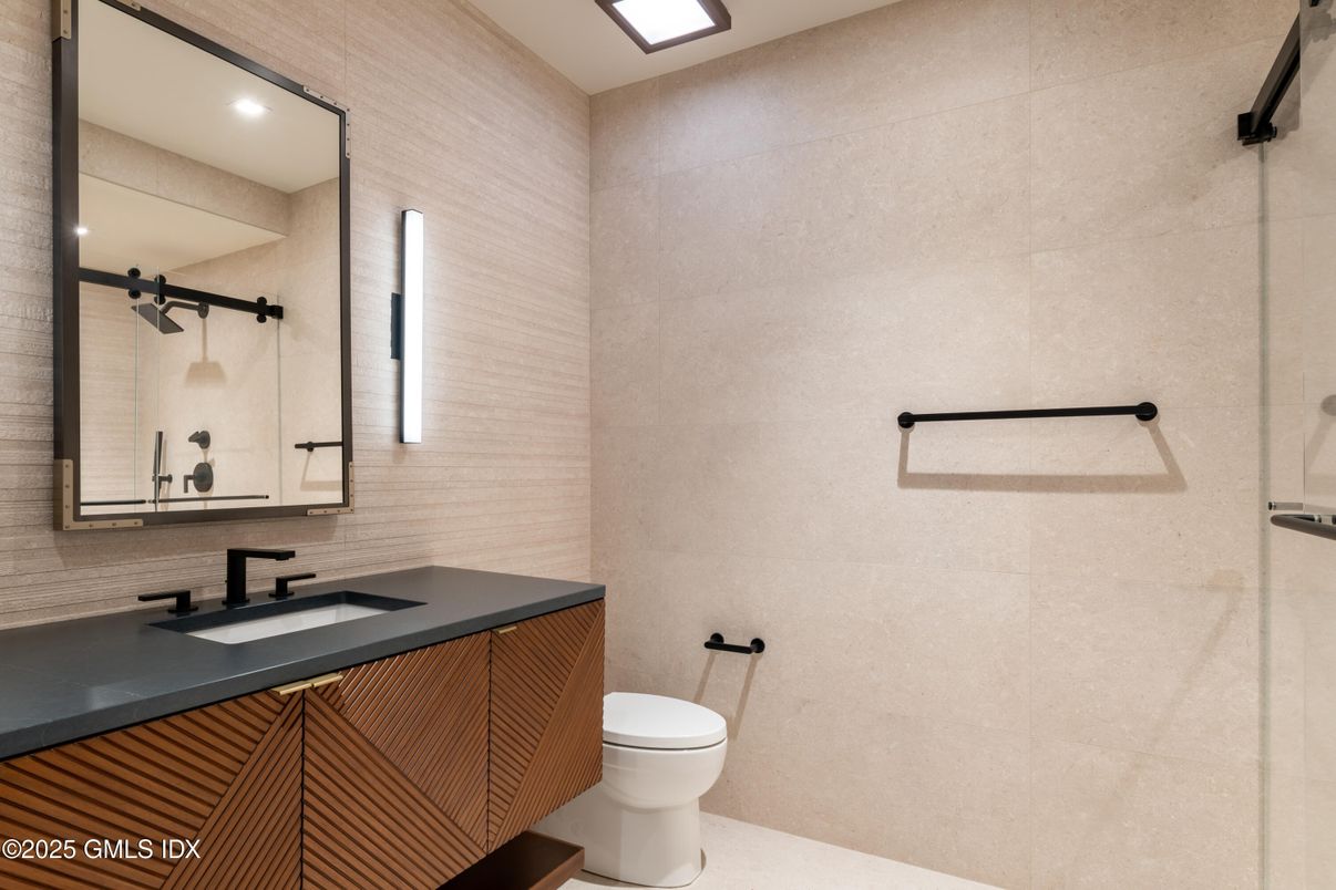 Bathroom, Interior, Recessed Lighting