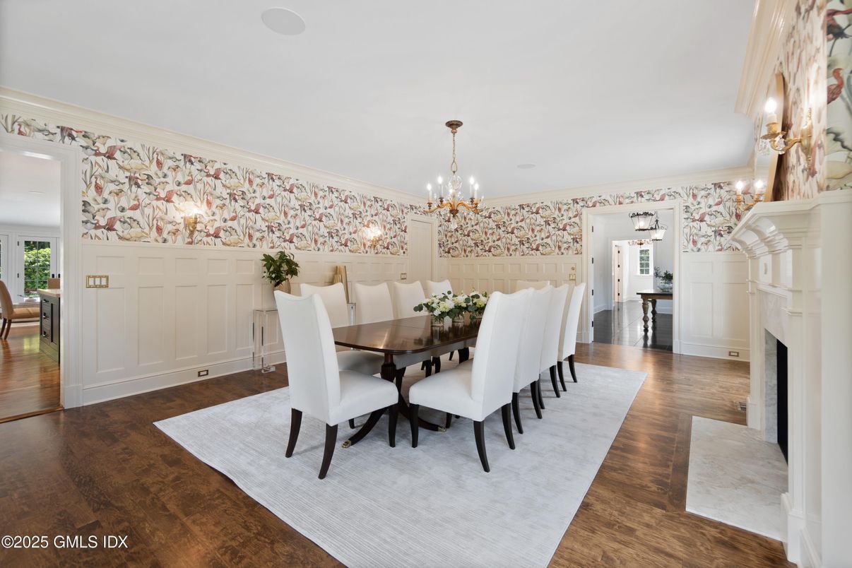 Chandelier, Dining room, Fireplace, Interior, Pendant Lights, Wood Texture Flooring