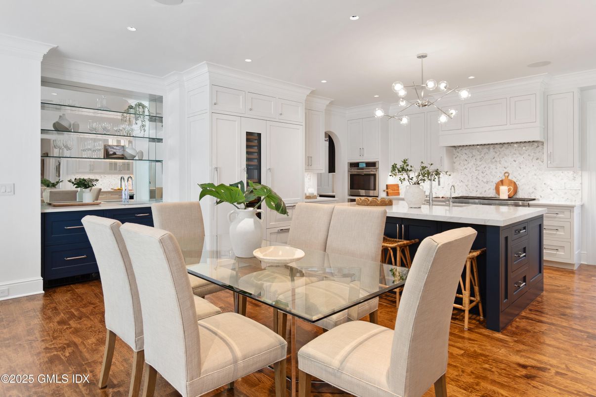 Dining room, Interior, Kitchen, Pendant Lights, Recessed Lighting, Wood Texture Flooring