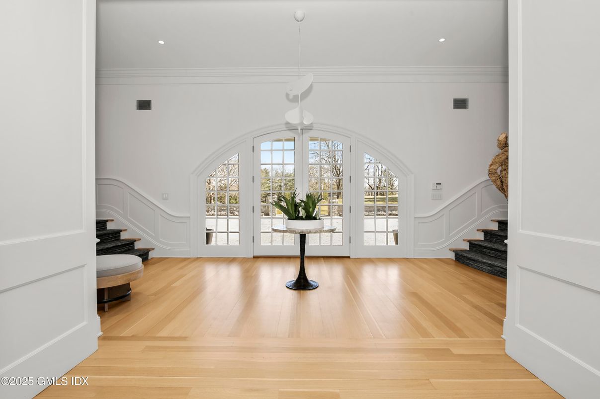 Interior, Pendant Lights, Recessed Lighting, Wood Texture Flooring