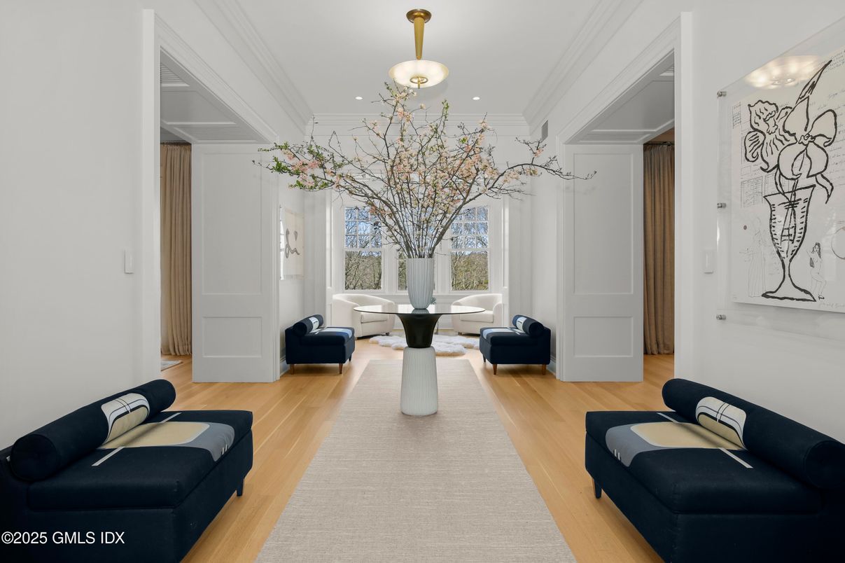 Interior, Living room, Pendant Lights, Recessed Lighting, Wood Texture Flooring
