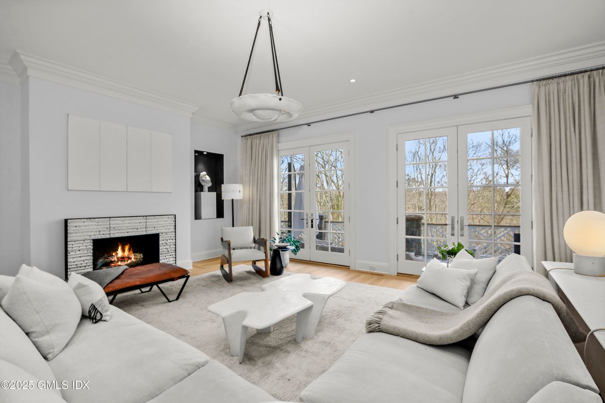 Fireplace, Interior, Living room, Pendant Lights, Recessed Lighting, Wood Texture Flooring