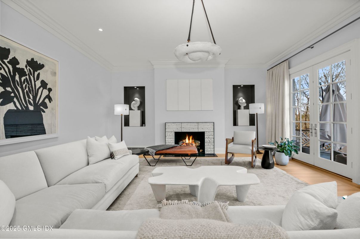 Fireplace, Interior, Living room, Pendant Lights, Recessed Lighting, Wood Texture Flooring