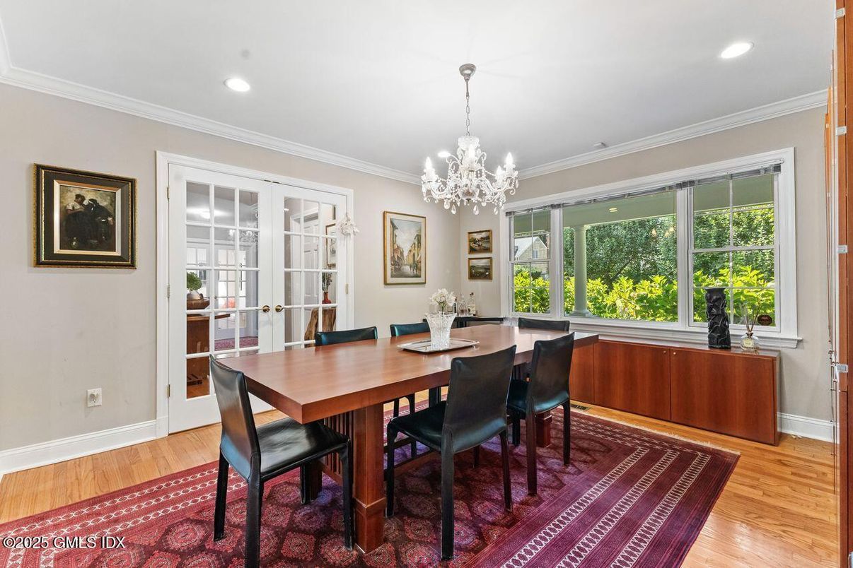 Chandelier, Dining room, Interior, Recessed Lighting, Wood Texture Flooring