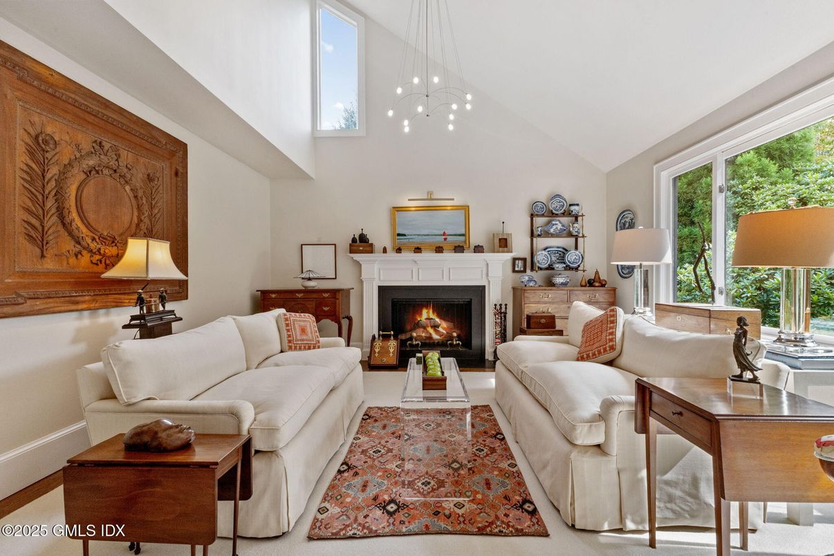 Fireplace, Interior, Living room, Pendant Lights