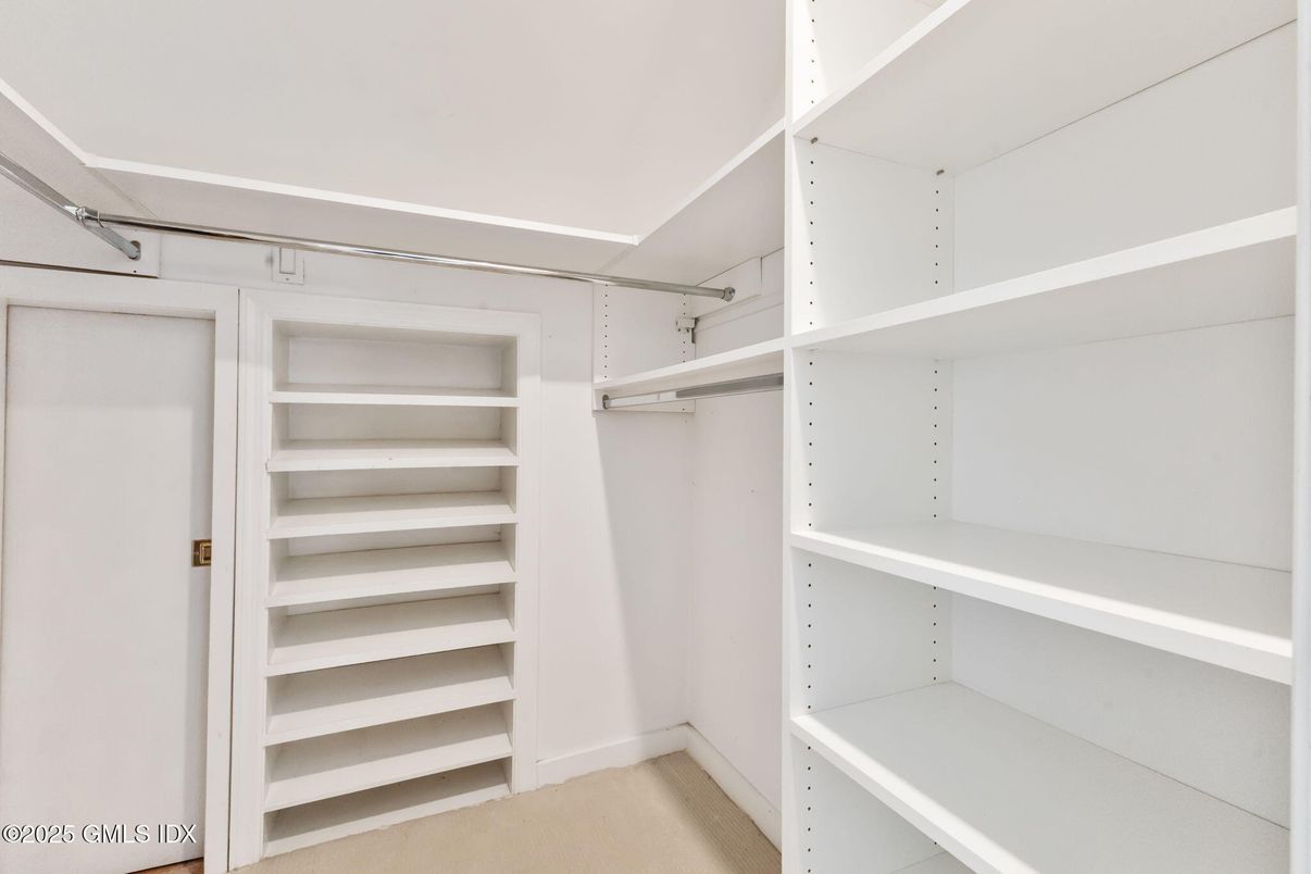 Interior, Walk-in Closets