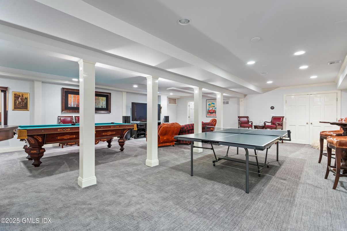 Billiard Table, Game Room, Interior, Recessed Lighting