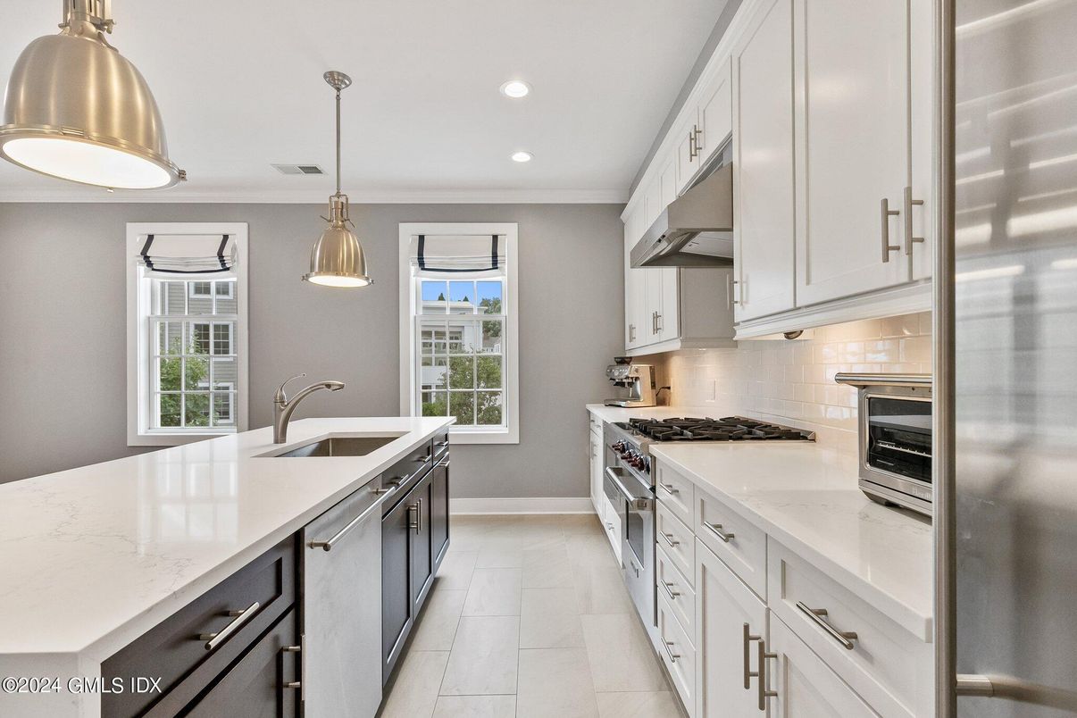 Interior, Kitchen, Pendant Lights, Recessed Lighting, Stainless Steel Appliances