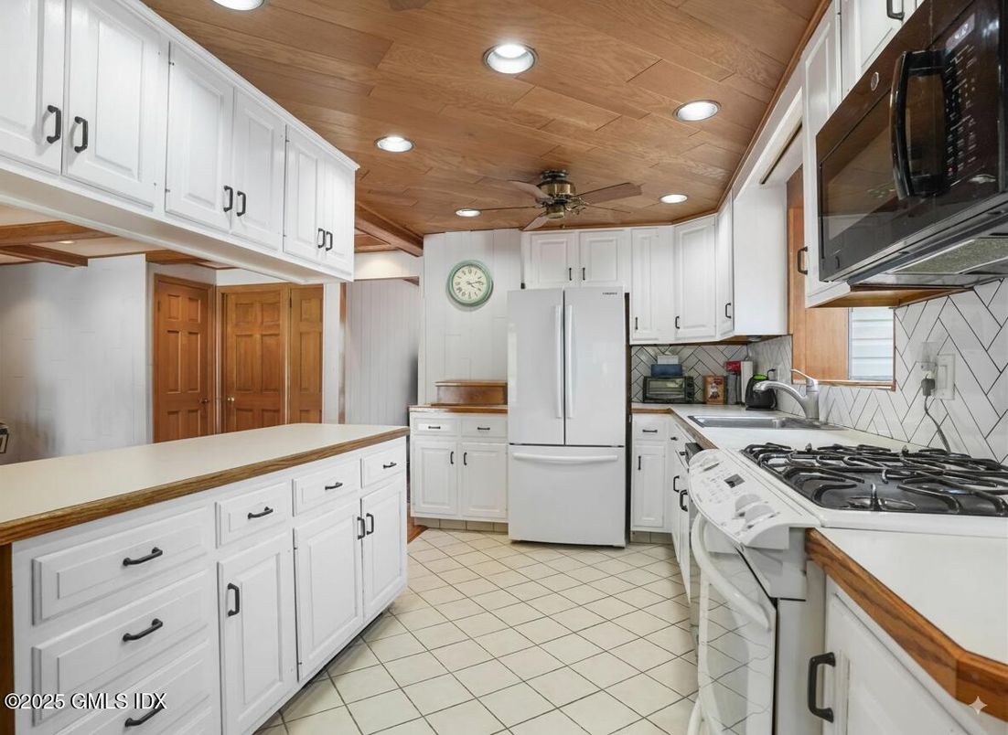 Interior, Kitchen, Recessed Lighting, Wooden Ceilings